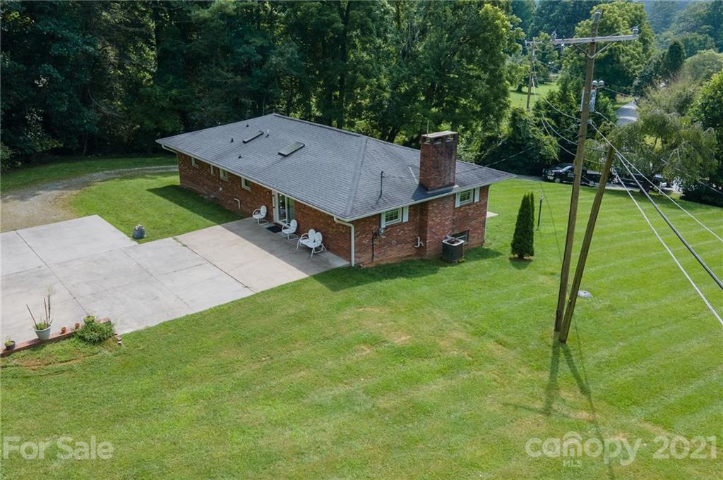387 Connestee Road Brevard, NC 28712 - Photo 47 of 48 Gallery Image 47
