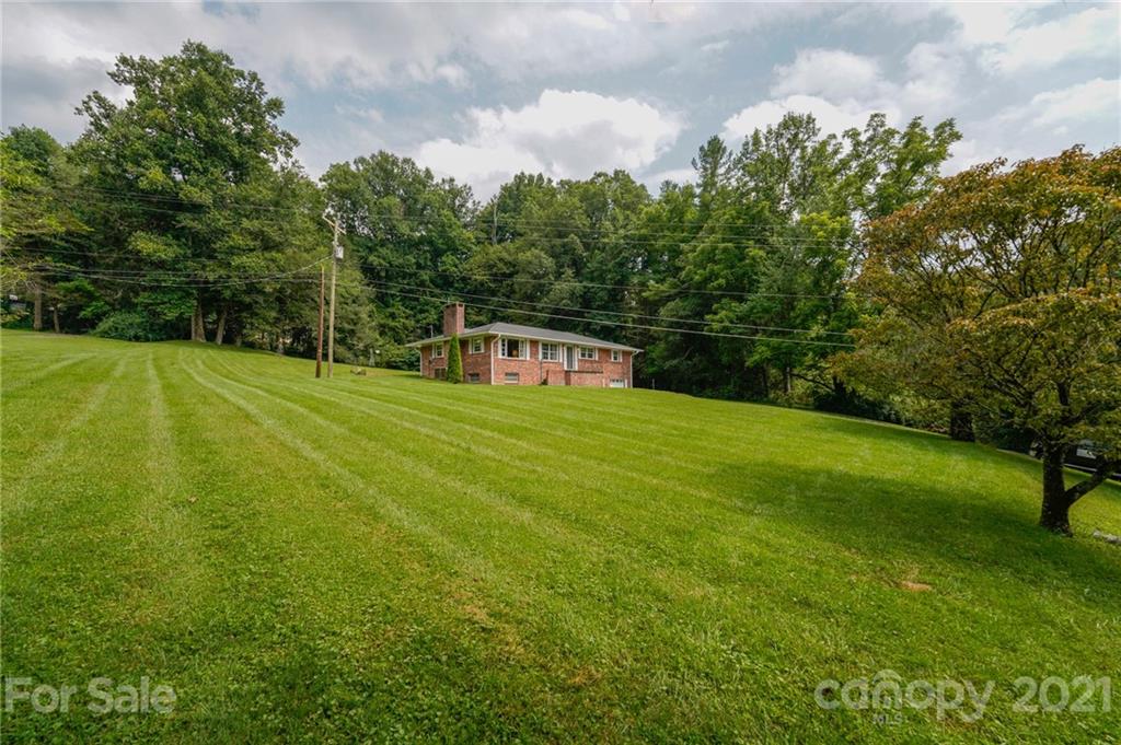 387 Connestee Road Brevard, NC 28712 - Photo 7 of 48 Gallery Image 7