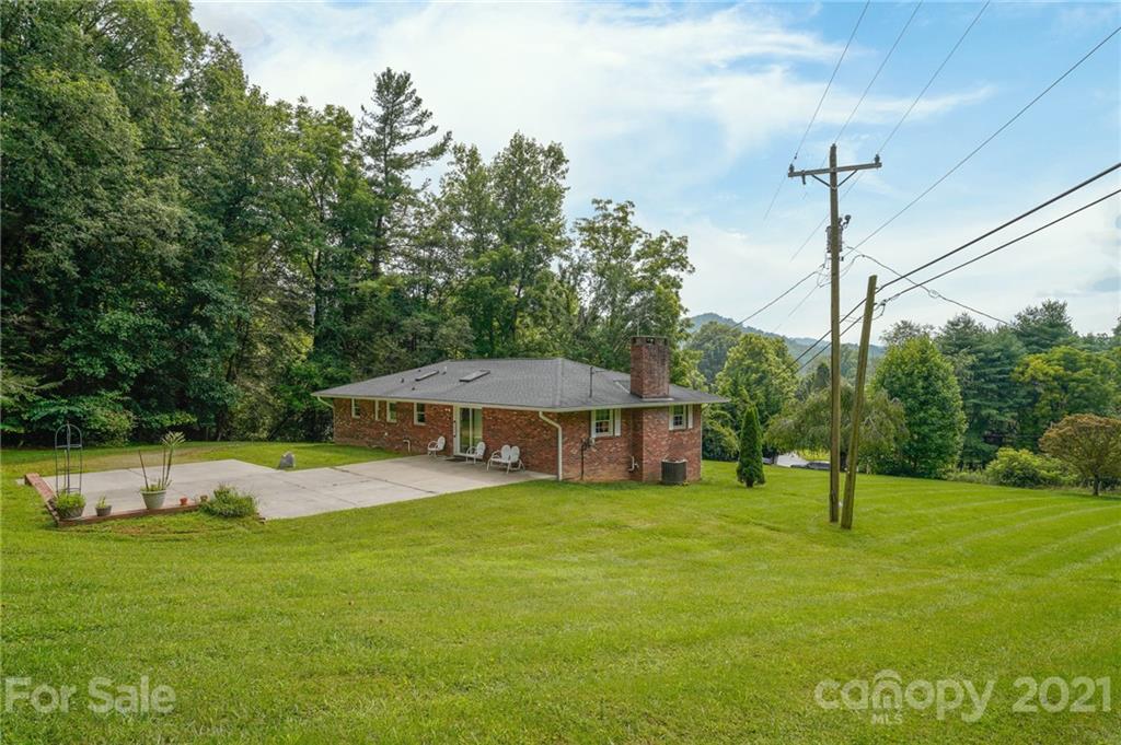 387 Connestee Road Brevard, NC 28712 - Photo 8 of 48 Gallery Image 8