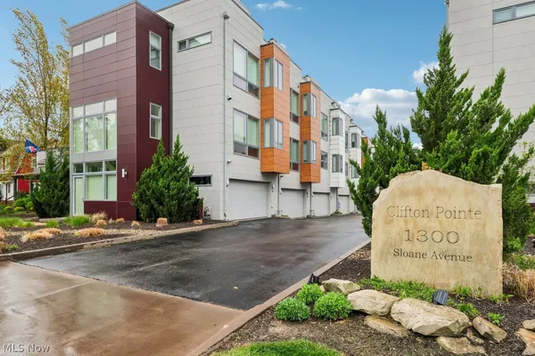 $4,200 | 11 Clifton Pointe, Lakewood, OH 44107