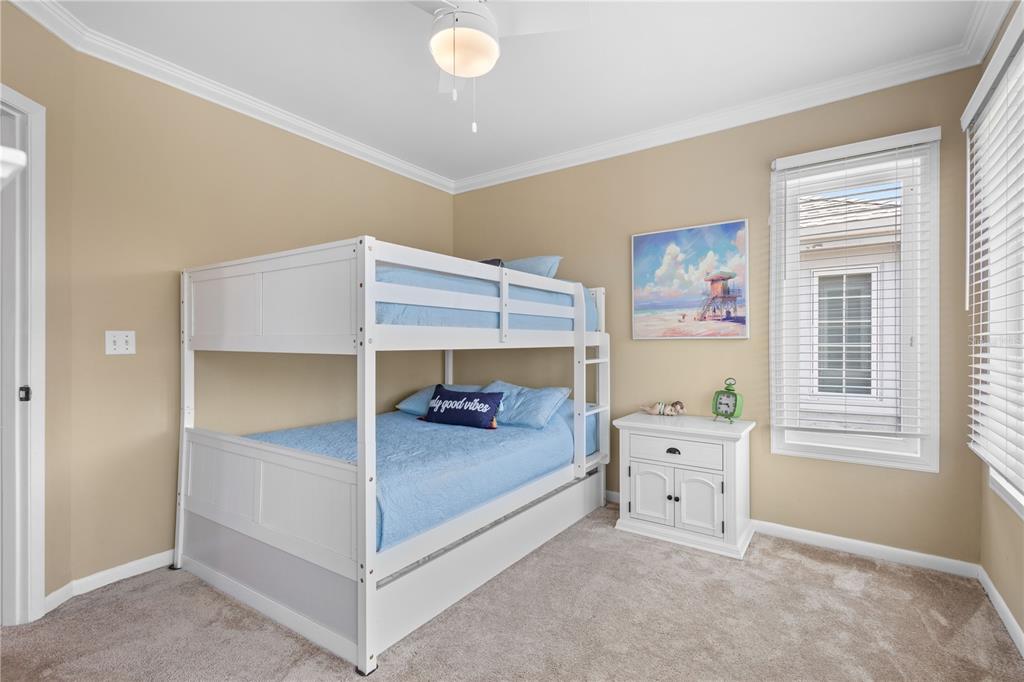 528 Forest Way Longboat Key, FL 34228 - Photo 26 of 40