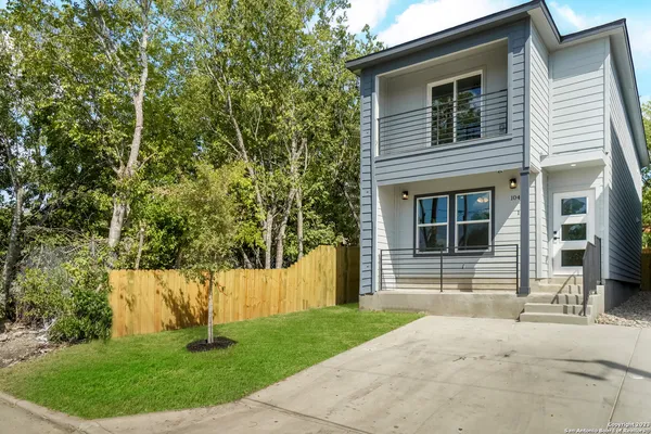$2,050 | 104 Shenandoah Street, San Antonio, TX 78210
