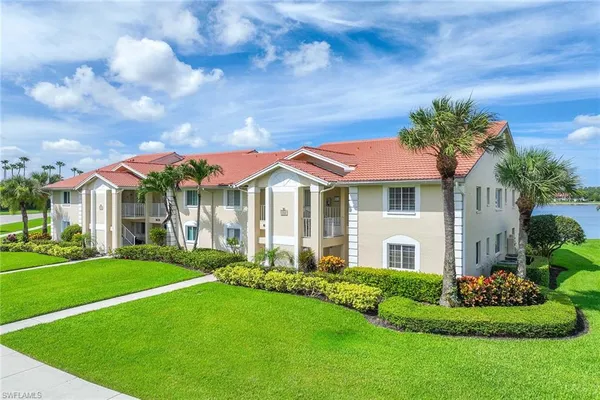 $1,650 | 7784 Emerald Circle, Unit O203, Naples, FL 34109