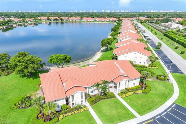 $1,650 | 7784 Emerald Circle, Unit O203, Naples, FL 34109