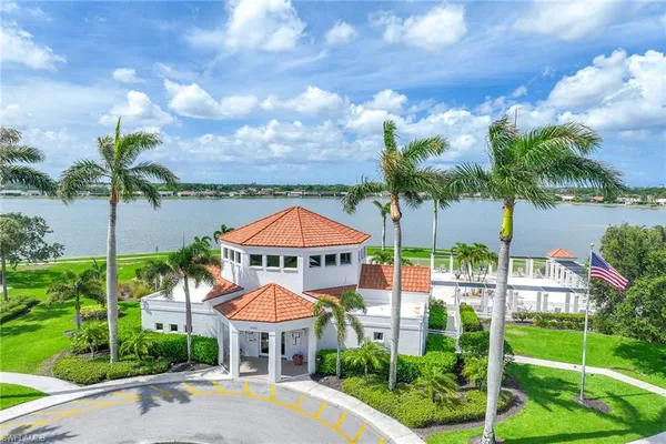 $1,650 | 7784 Emerald Circle, Unit O203, Naples, FL 34109