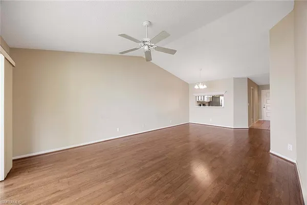 $1,650 | 7784 Emerald Circle, Unit O203, Naples, FL 34109