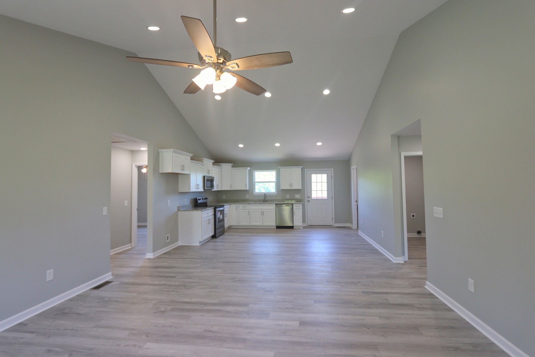 512 Highland Park Road Red Boiling Springs, TN 37150 - Photo 4 of 18 a view of a kitchen and a kitchen