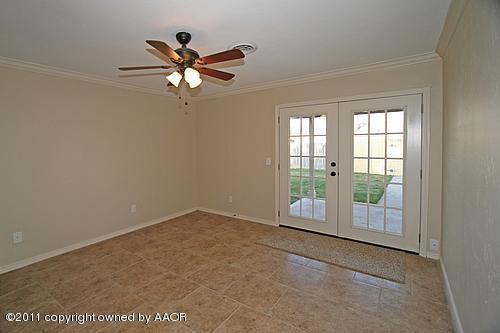 6609 Falcon Road Amarillo, TX 79109 - Photo 7 of 15 Office/ Den