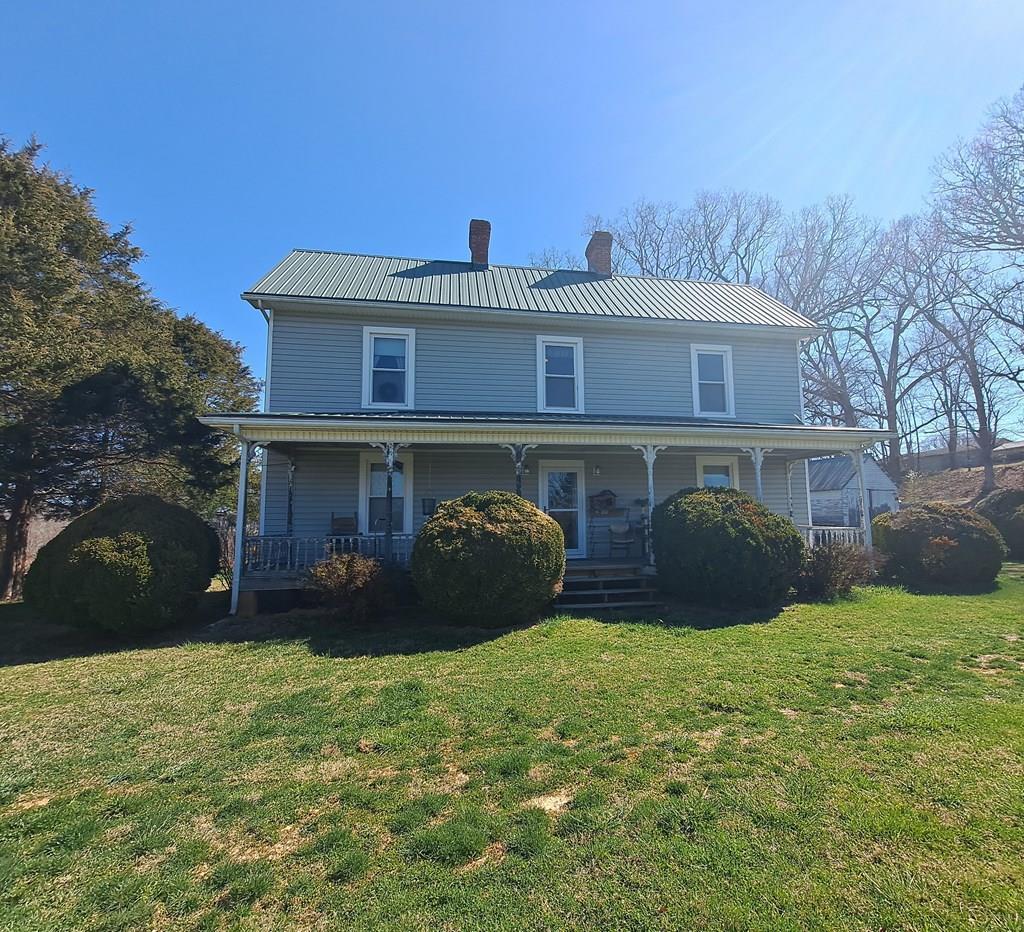 3355 Austinville Road Austinville, VA 24312 - Photo 3 of 41 Gallery Image 3