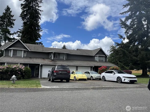 $715,000 | 13908 107th Ave Court East, Puyallup, WA 98374