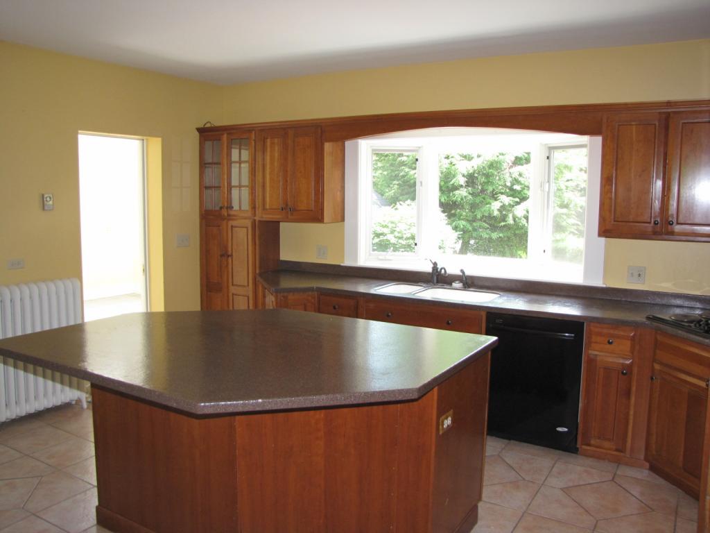 213 Dearborn Road Pembroke, NH 03275 - Photo 10 of 36 Gallery Image 10