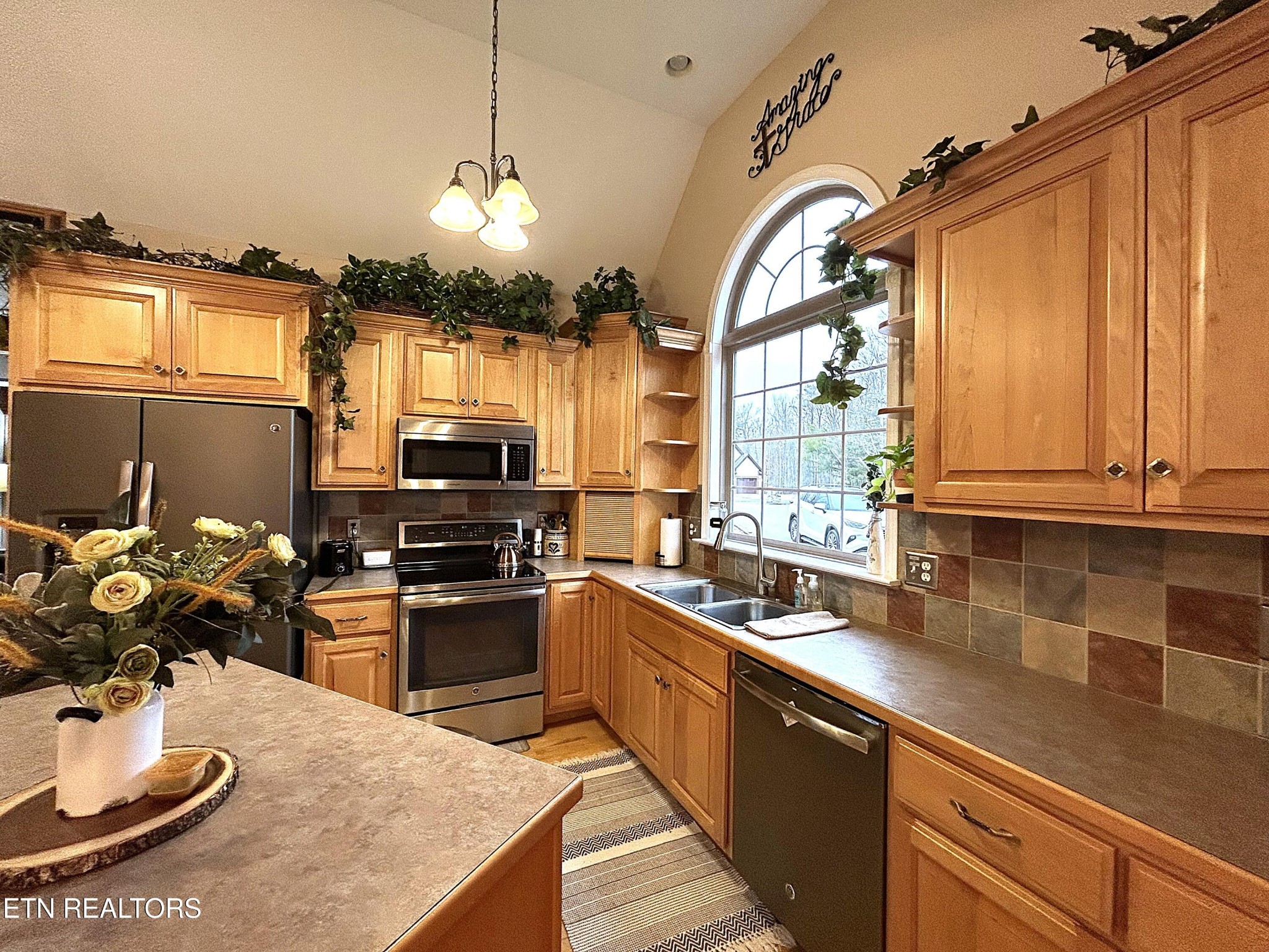 835 Bent Tree Road Monterey, TN 38574 - Photo 13 of 34