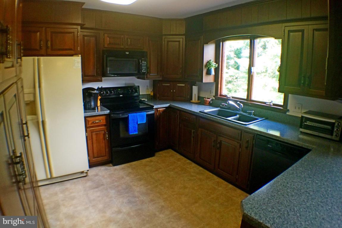 1156 Ridge Road Elizabethtown, PA 17022 - Photo 11 of 27