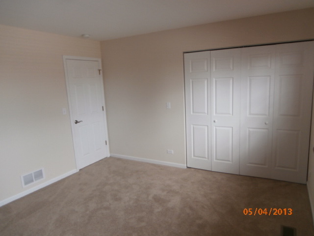 334 Rodenburg Road Roselle, IL 60172 - Photo 13 of 14 a view of an empty room