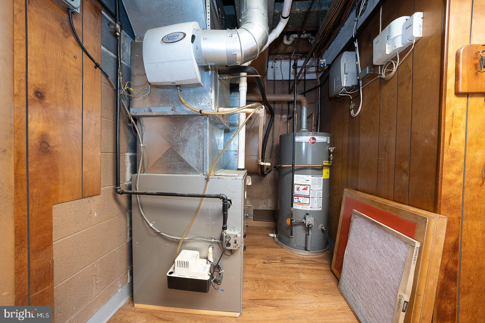 437 Rittenhouse Circle Havertown, PA 19083 - Photo 38 of 55 Utility space with essential systems.