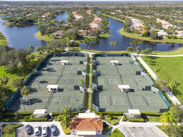 $469,000 | 2122 Tigris Drive, West Palm Beach, FL 33411