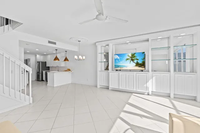 $469,000 | 2122 Tigris Drive, West Palm Beach, FL 33411