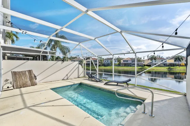 $469,000 | 2122 Tigris Drive, West Palm Beach, FL 33411