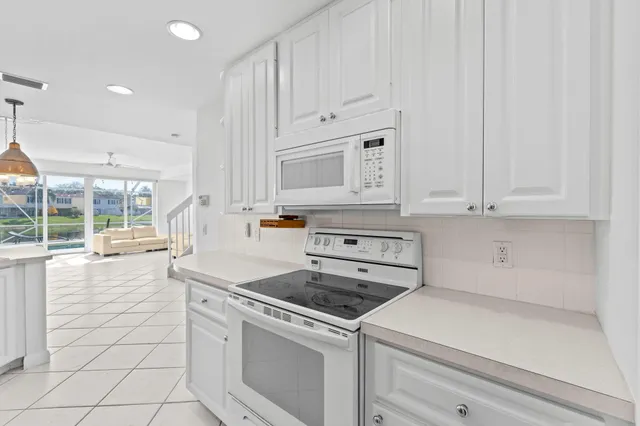 $469,000 | 2122 Tigris Drive, West Palm Beach, FL 33411