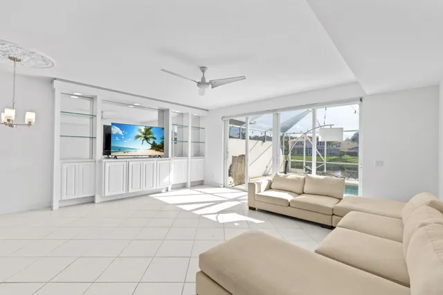 $469,000 | 2122 Tigris Drive, West Palm Beach, FL 33411