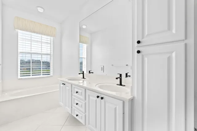 $469,000 | 2122 Tigris Drive, West Palm Beach, FL 33411