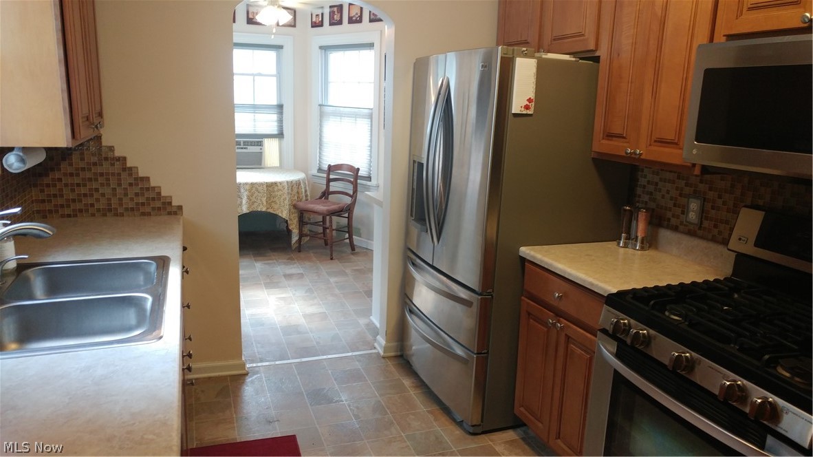 1837 Grafton Road Elyria, OH 44035 - Photo 4 of 30
