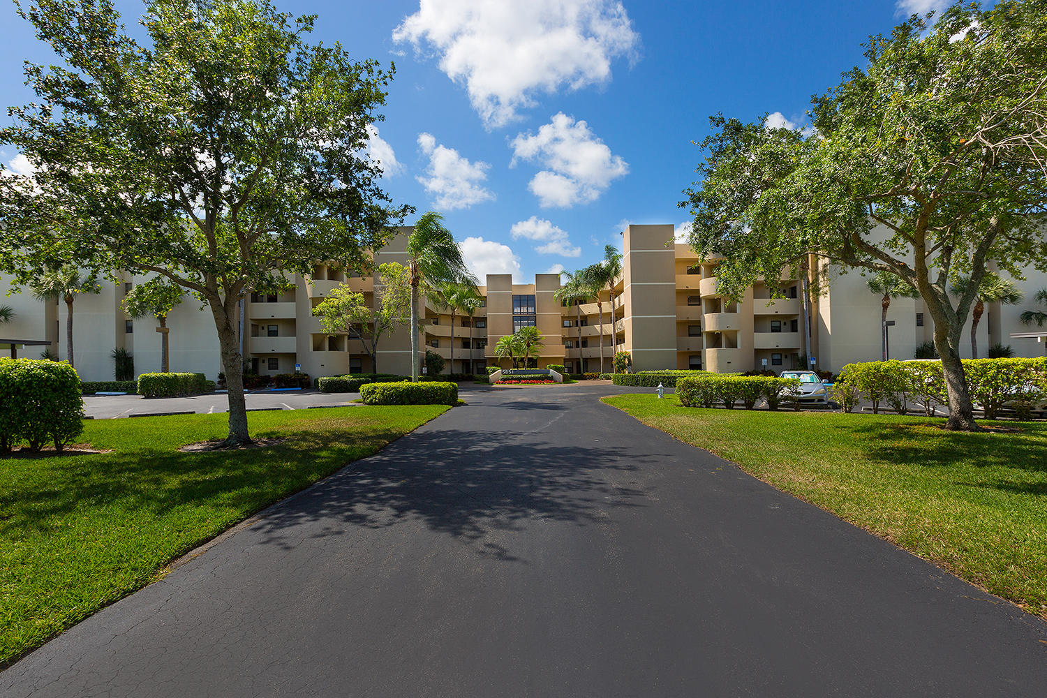 5851 Camino Del Sol, Unit 300 Boca Raton, FL 33433 - Photo 4 of 24 04