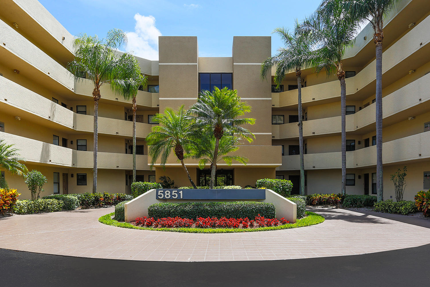 5851 Camino Del Sol, Unit 300 Boca Raton, FL 33433 - Photo 5 of 24 05