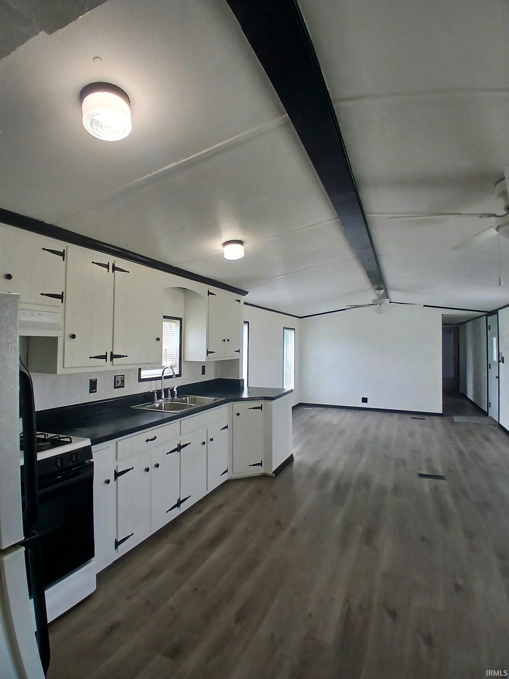 350 South Main Street Macy, IN 46951 - Photo 9 of 21