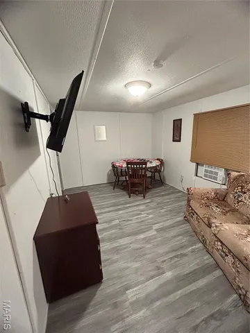 $59,998 | 117 Thompson Street, Perkins, MO 63771