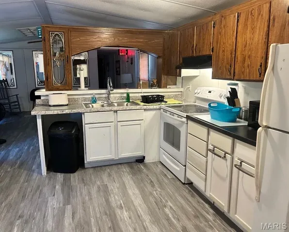 $59,998 | 117 Thompson Street, Perkins, MO 63771