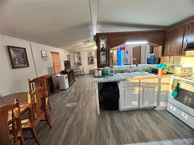 $59,998 | 117 Thompson Street, Perkins, MO 63771