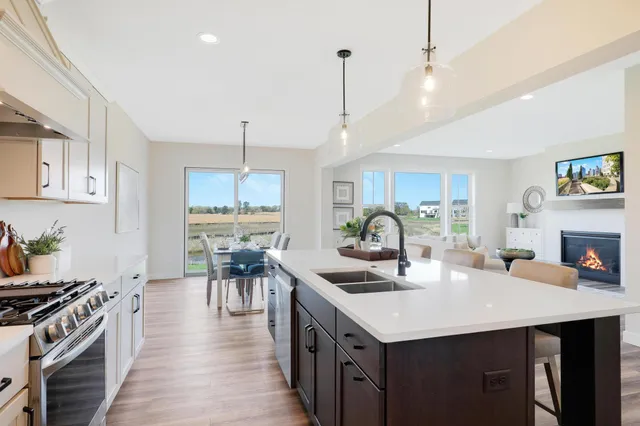 $678,000 | 9496 63rd Street South, Cottage Grove, MN 55016