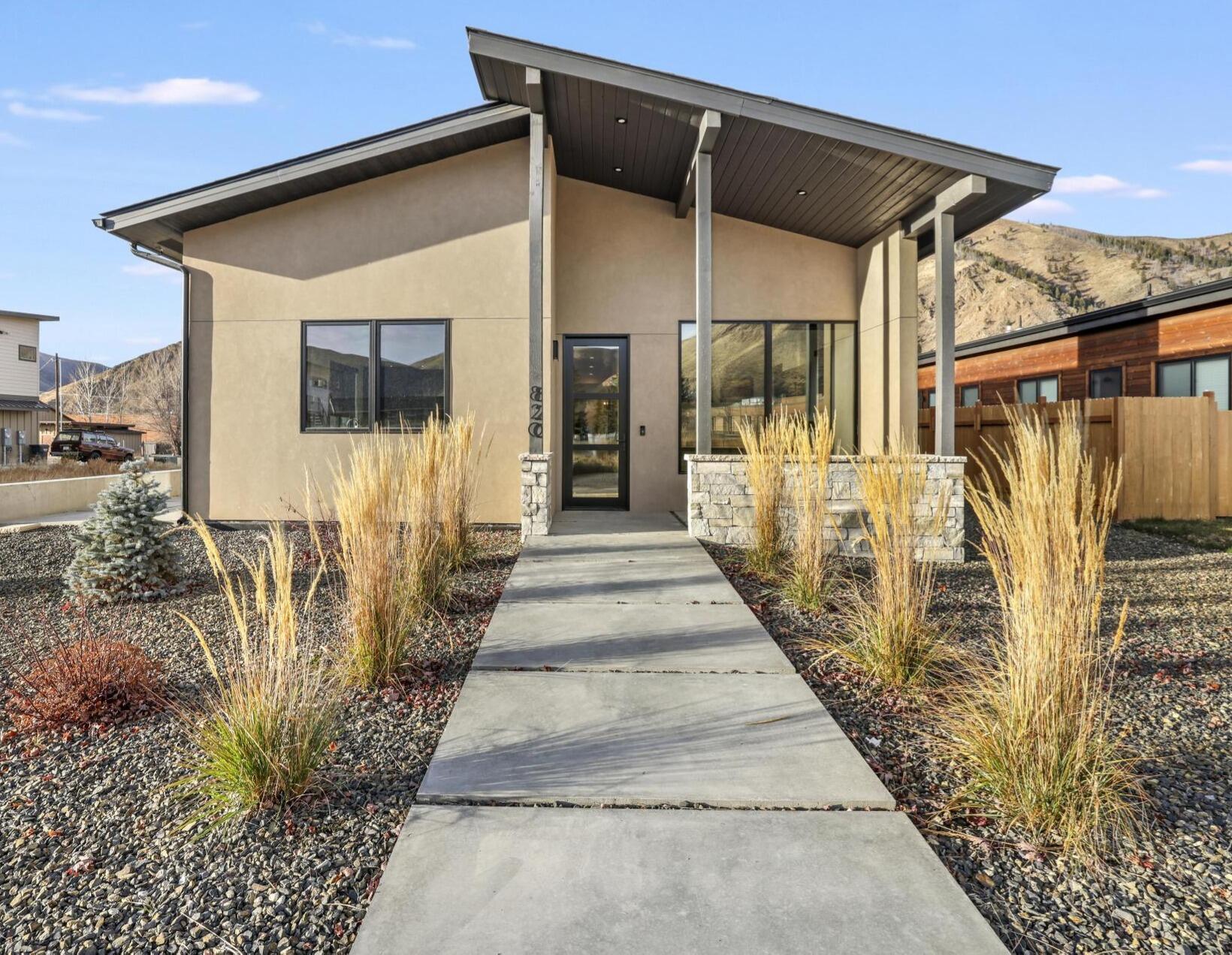 Close up Main exterior