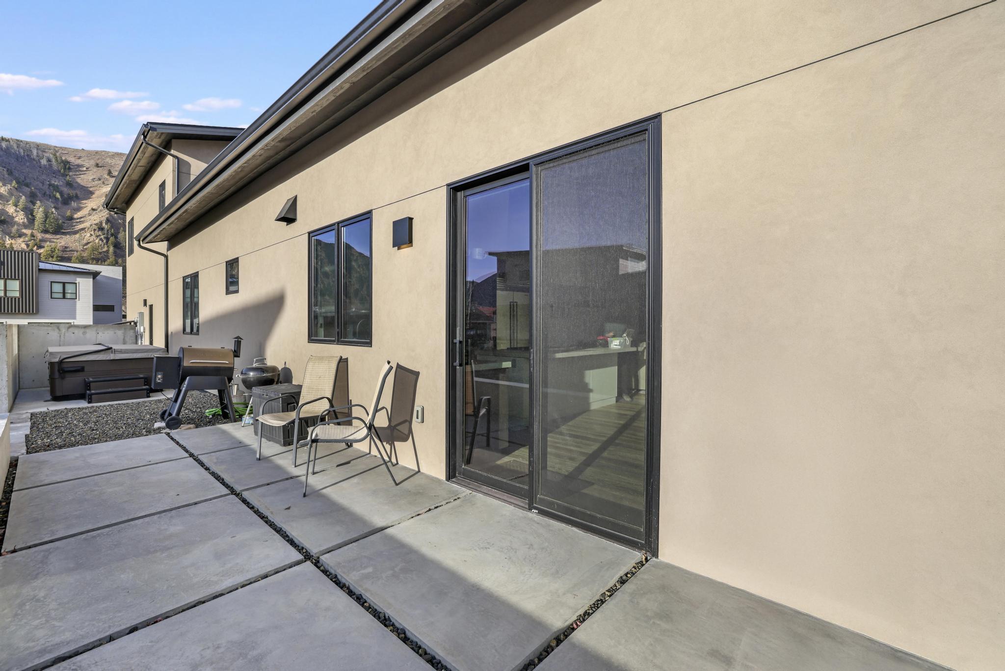 820 North 1st Avenue Hailey, ID 83333 - Photo 36 of 41 Patio & hot tub