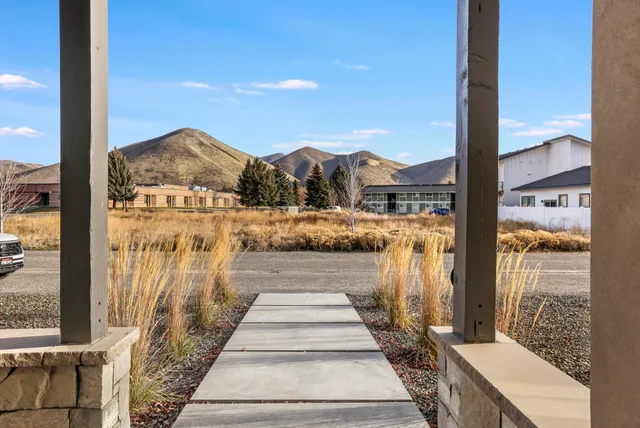 $1,295,000 | 820 North 1st Avenue, Hailey, ID 83333