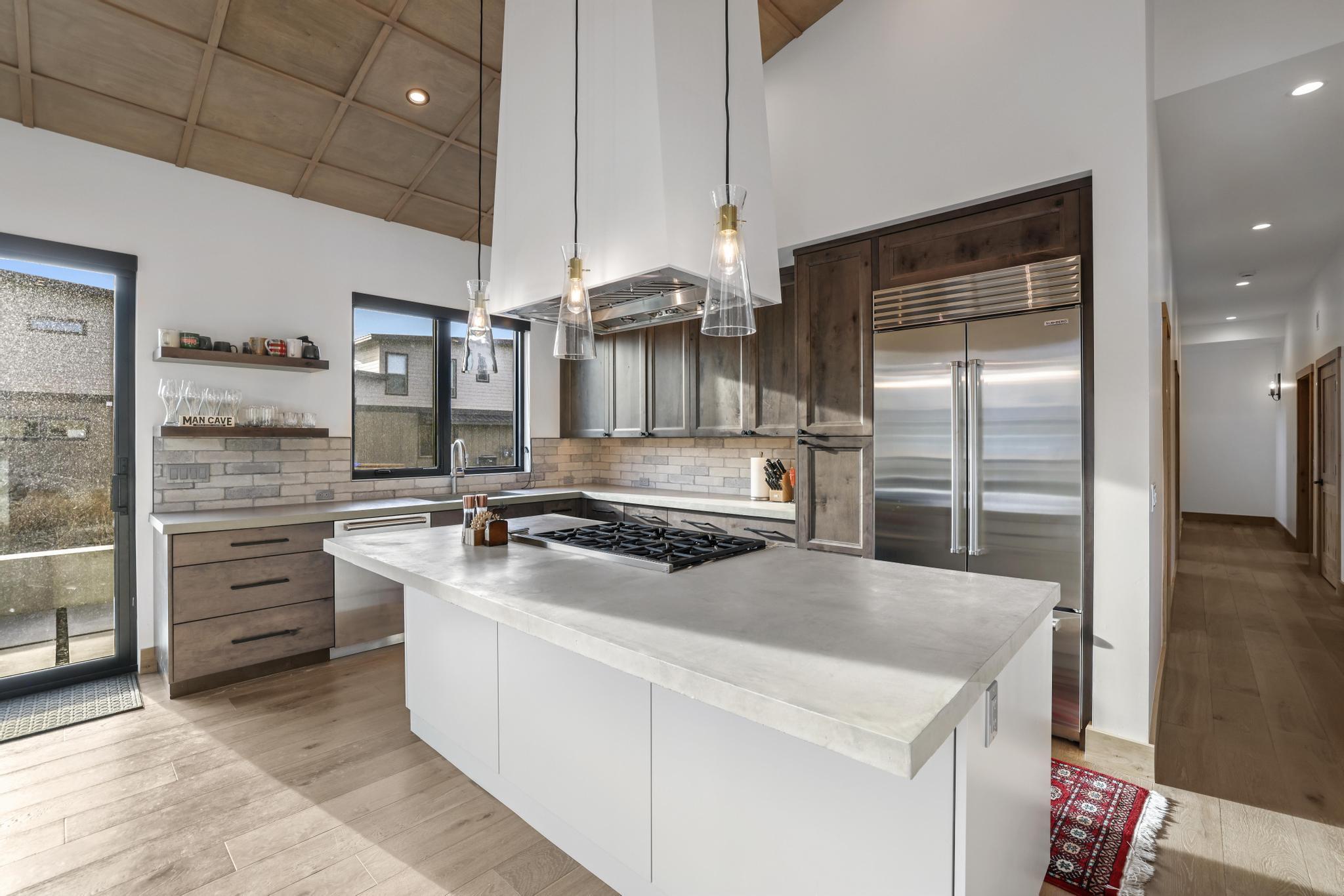 820 North 1st Avenue Hailey, ID 83333 - Photo 7 of 41 Kitchen