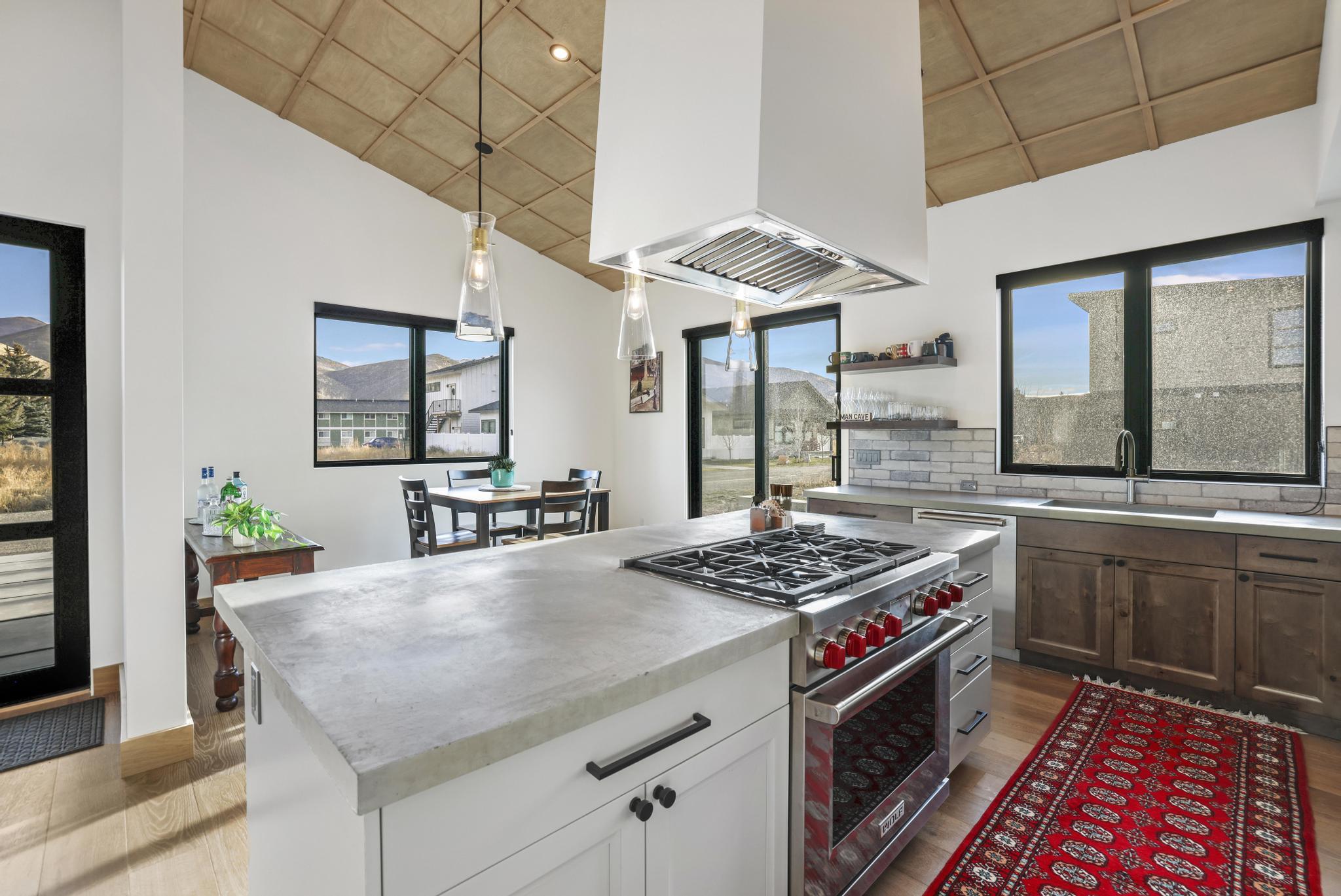 820 North 1st Avenue Hailey, ID 83333 - Photo 8 of 41 Kitchen to dining