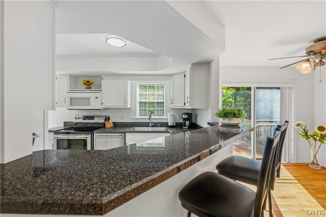 871 Franklin Road Skaneateles, NY 13152 - Photo 8 of 38