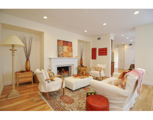 68 High Street, Unit 2 Boston, MA 02129 - Photo 2 of 5