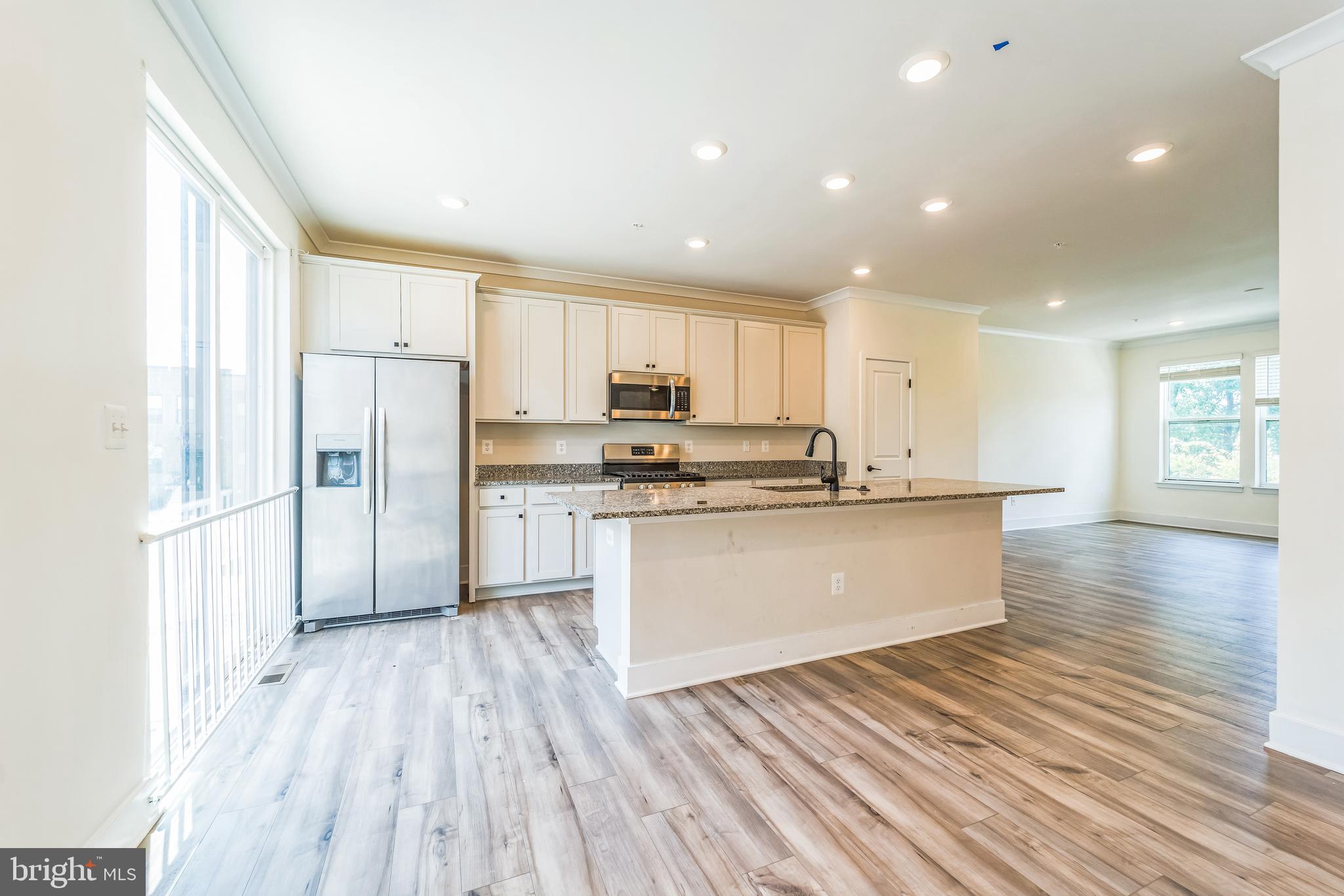 4306 Roland Heights Avenue Baltimore, MD 21211 - Photo 7 of 32