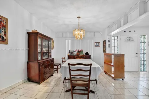 $1,400,000 | 7009 Southwest 66th Avenue, South Miami, FL 33143