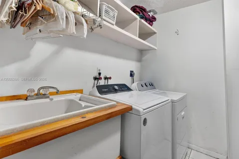 $1,400,000 | 7009 Southwest 66th Avenue, South Miami, FL 33143