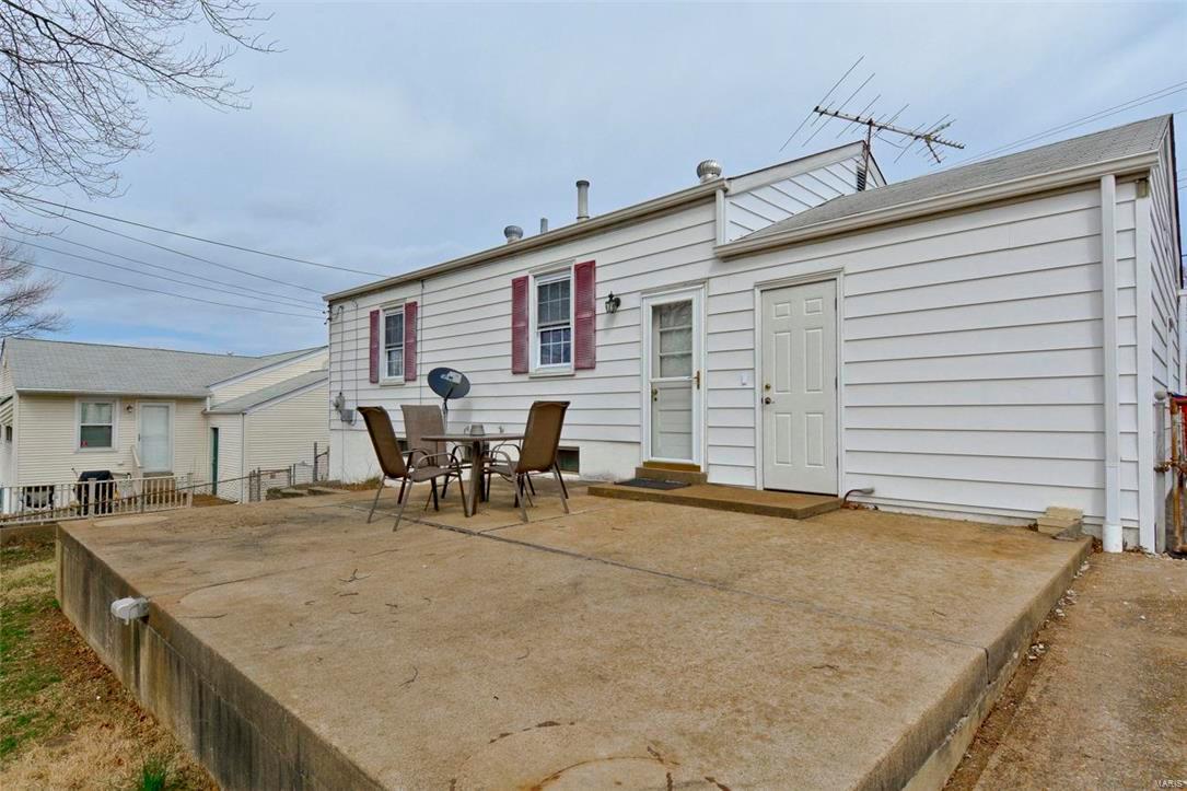 9906 Green Park Road St. Louis, MO 63123 - Photo 18 of 24 Gallery Image 18