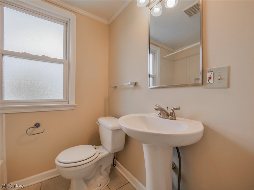 4514 Redfern Road Parma, OH 44134 - Photo 14 of 35