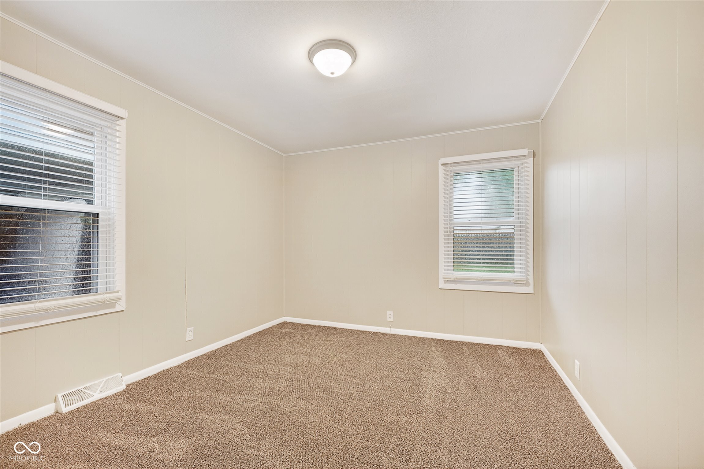 307 Crestview Court Chesterfield, IN 46017 - Photo 15 of 27