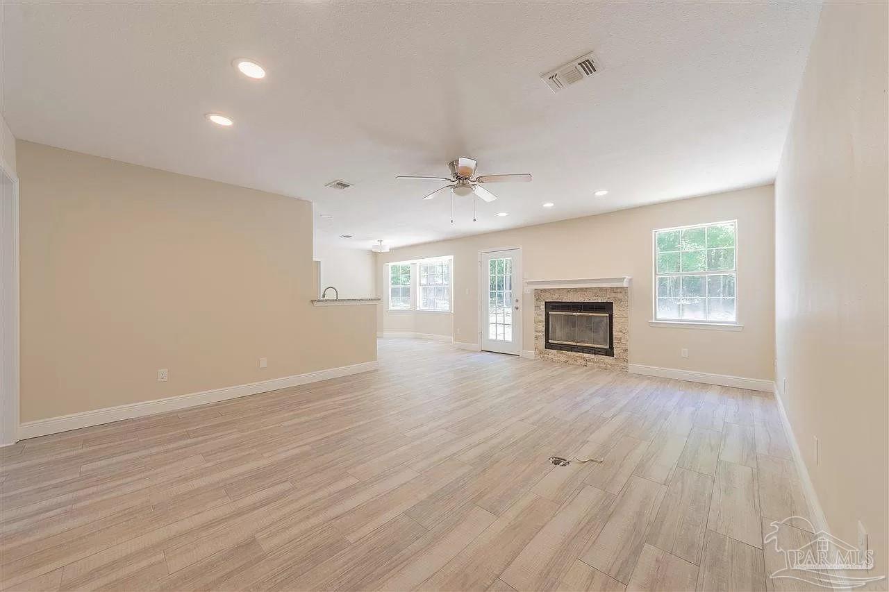 5100 Rowe Trail Pace, FL 32571 - Photo 4 of 35 Gallery Image 4