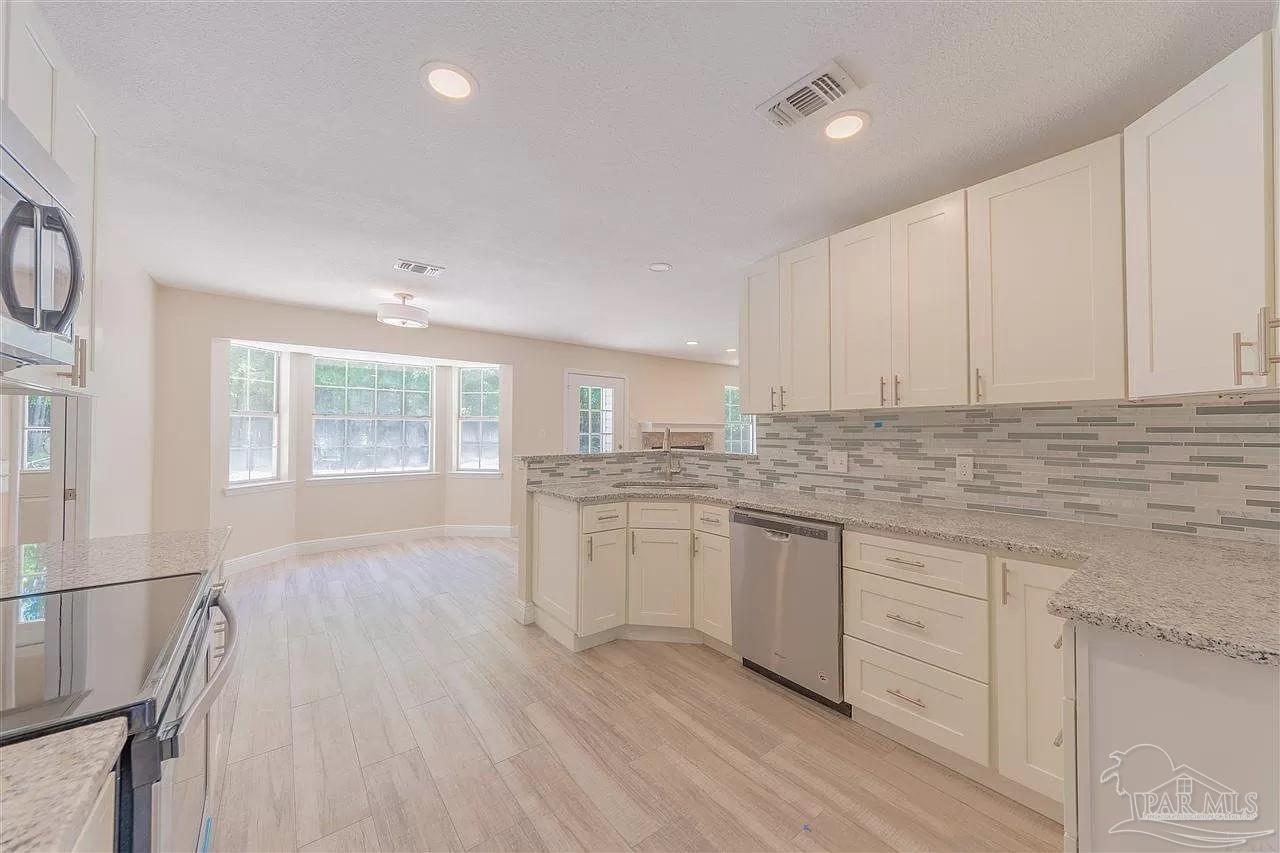 5100 Rowe Trail Pace, FL 32571 - Photo 7 of 35 Gallery Image 7