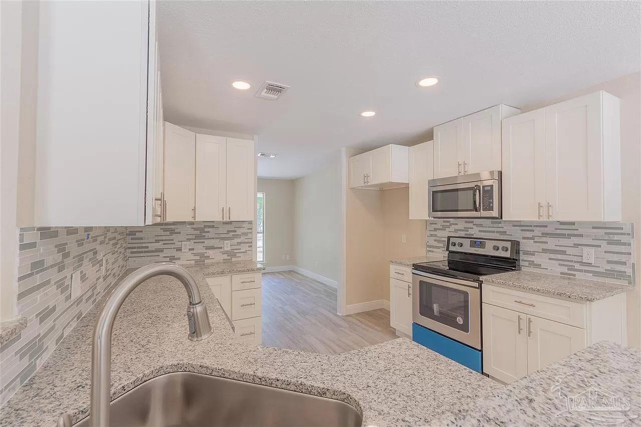 5100 Rowe Trail Pace, FL 32571 - Photo 9 of 35 Gallery Image 9
