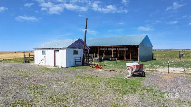 $725,000 | 40 West 420 North, Shoshone, ID 83352